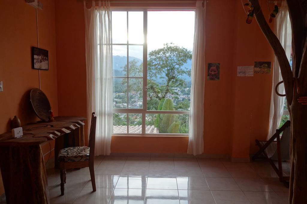 Hostal Tena Naui Zewnętrze zdjęcie