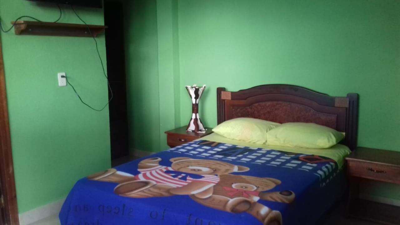 Hostal Tena Naui Zewnętrze zdjęcie